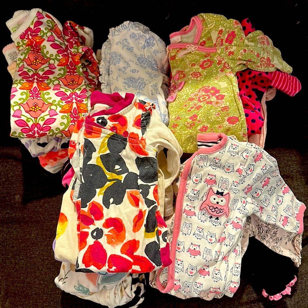 SIX MONTH BUNDLE- 24 long sleeve sleepies